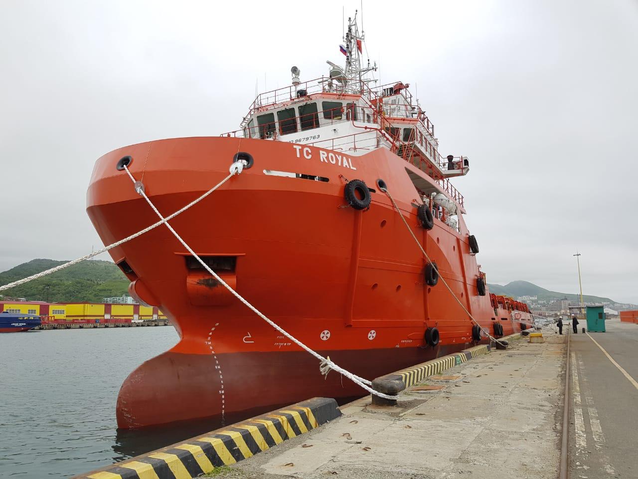 Cung cấp tàu hỗ trợ khoan/khai thác tại khu vực Sakhalin, Nga