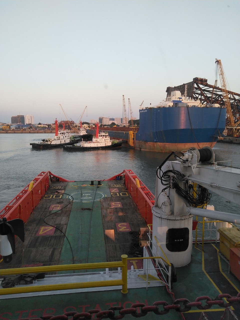 Towing Holmen Pacific Barge from Indonesia to Vung Tau, Viet Nam